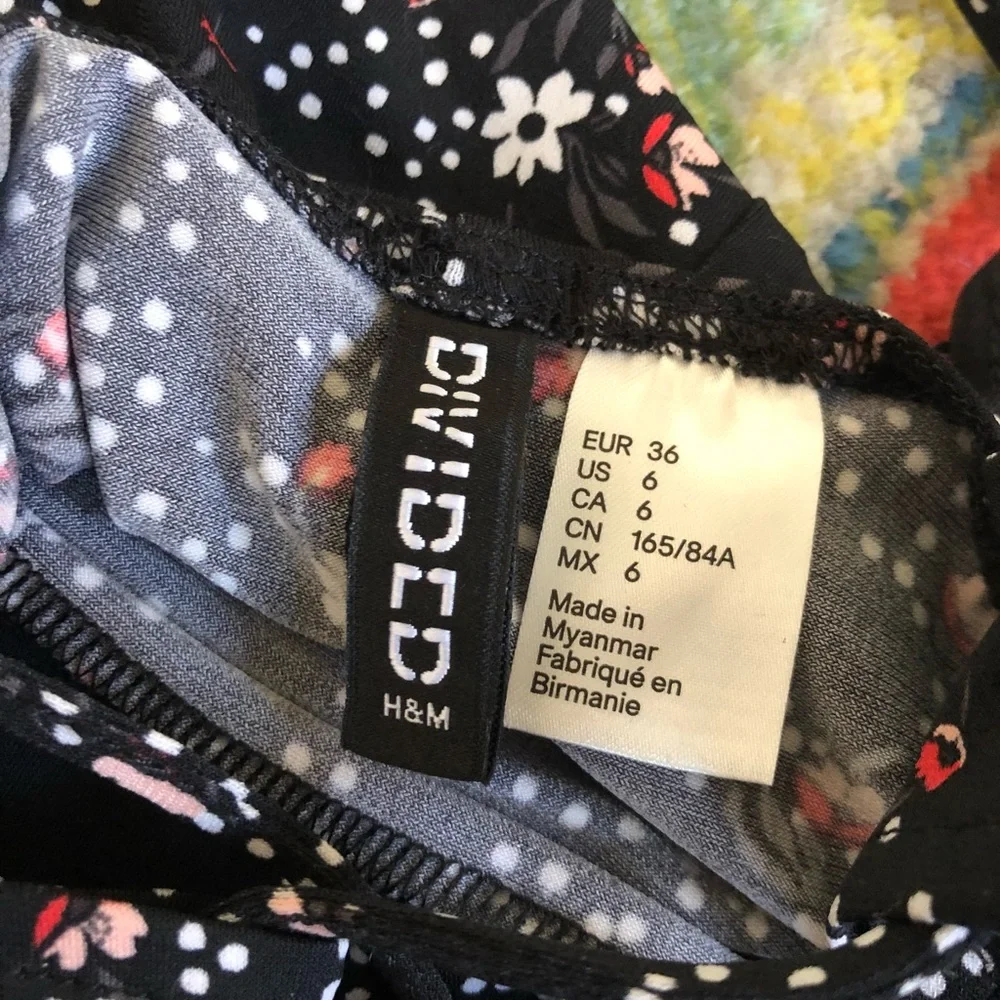 H&M Divided Black Floral Strap Dress - Picture 5 of 6